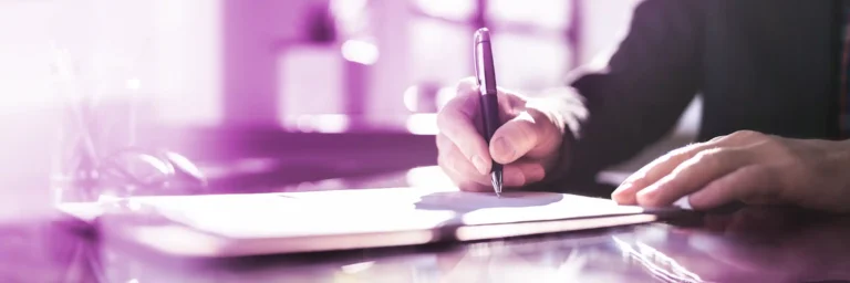 header-Verträge_2560 x 854 px